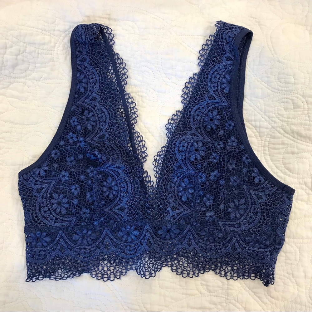 Victoria’s Secret Deep V Crop Bralette
